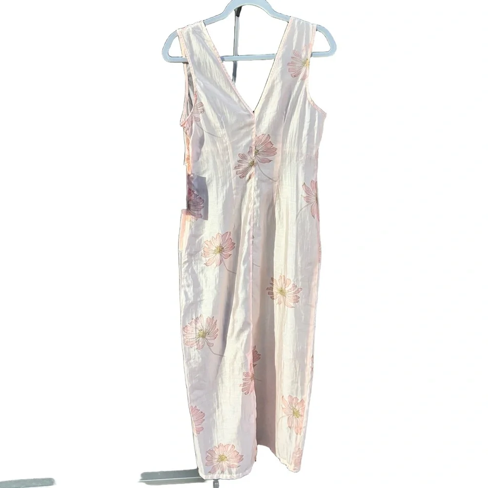 FUTURE COLLECTIVE Dress Size 6 Light Pink Floral Midi V-Neck Sleeveless (NWT)